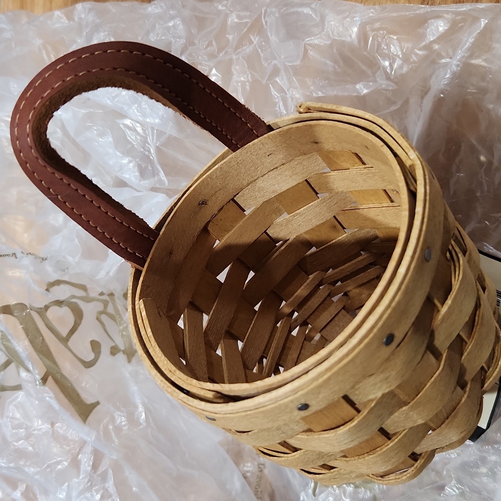 Longaberger Miniature Basket with Leather Handle - Picture 4 of 4